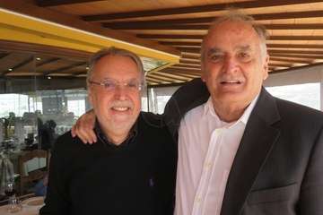 El exconcejal Antonio Benítez recibe el reconocimiento de amigos y familiares en su 80 aniversario/TA.